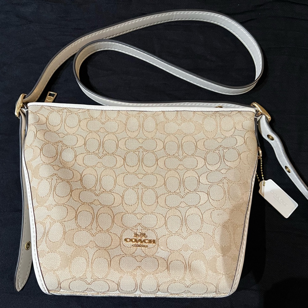 NWOT Coach - Beige & Cream "Jacquard Dufflette" Bag - Picture 4 of 16